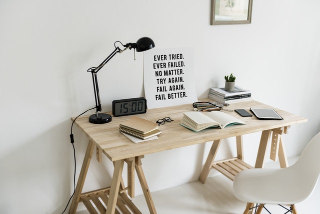 DIY ideeën voor de werkkamer: maak je eigen bureau!